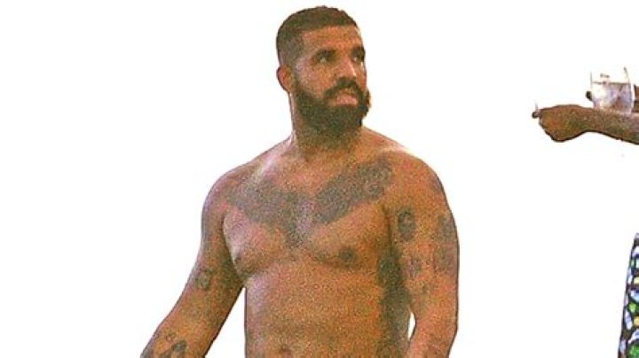 Drake Looks More Ripped Than Ever While Working Out Shirtless In The Gym — Video