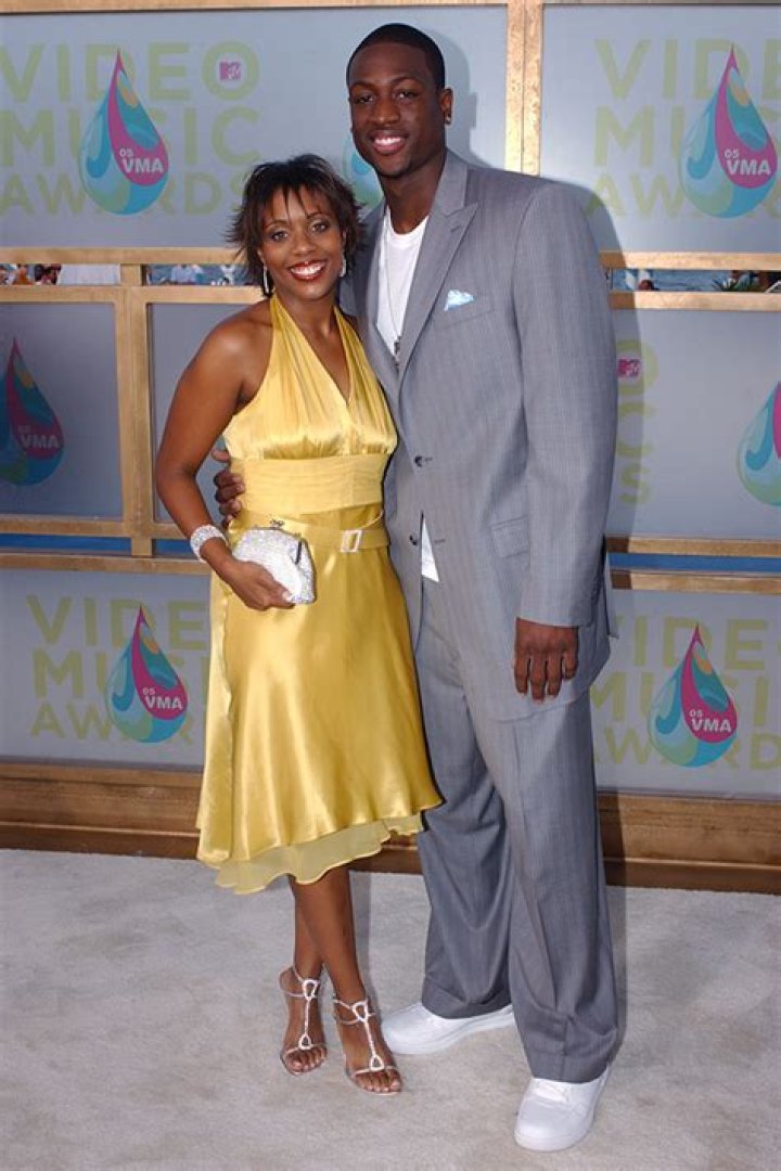 Dwyane Wade’s Ex RespondsTo Instagram Message About Her Parenting – Hollywood Life