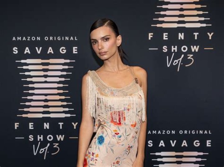 Emily Ratajkowski On ‘Leaked’ Robin Thicke Allegations From Her Book – Hollywood Life