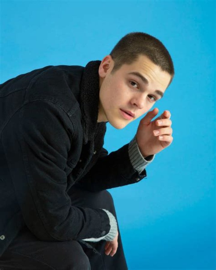 Erika Tham’s ‘Admit It’ Reintroduces Her As A Sultry R&B Singer – Hollywood Life