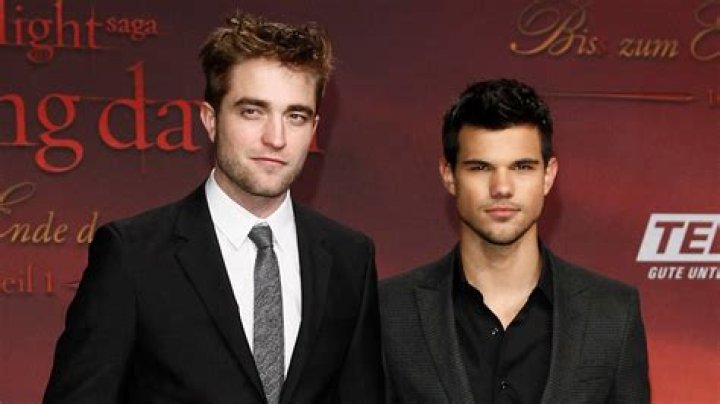 Forget Taylor Lautner – You’re In Love With Robert Pattinson! – Hollywood Life