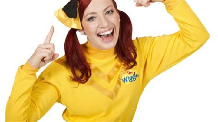 First Female Wiggle — Emma Watkins Reveals Current Tour Secrets – Hollywood Life