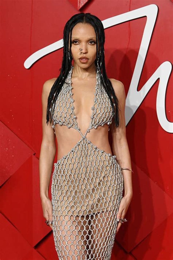 FKA Twigs Reacts to UK Ban on Her Nearly Nude Calvin Klein Campaign – Hollywood Life