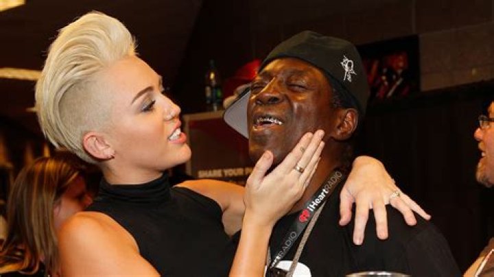 Flavor Flav Admits Miley Cyrus ‘Smacked’ Him in the ‘Face’ After He Thought She Was Gwen Stefani