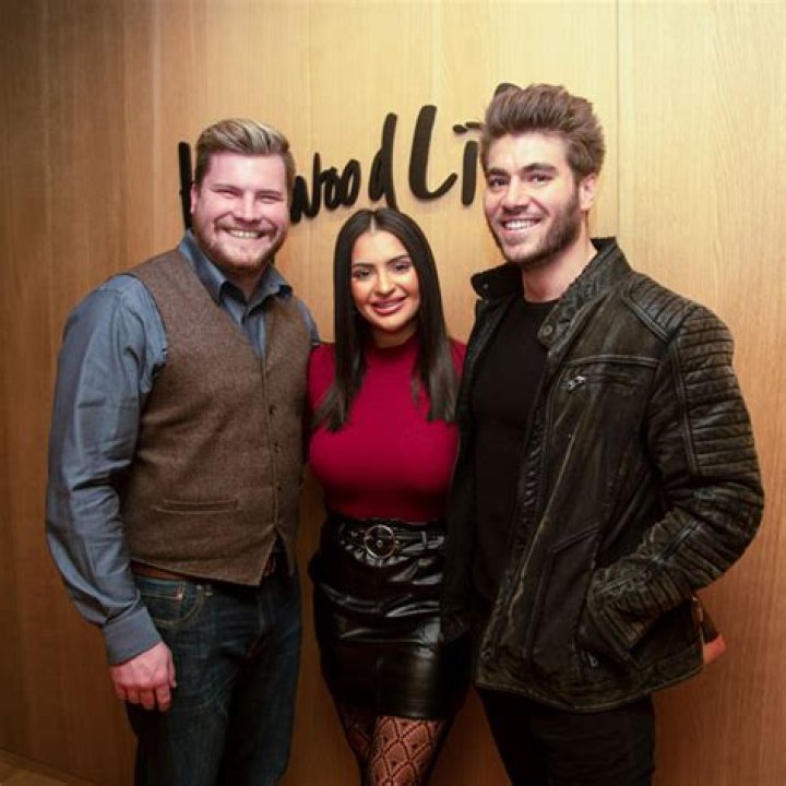 Codi Talks Candace Relationship In Season 3 – Hollywood Life