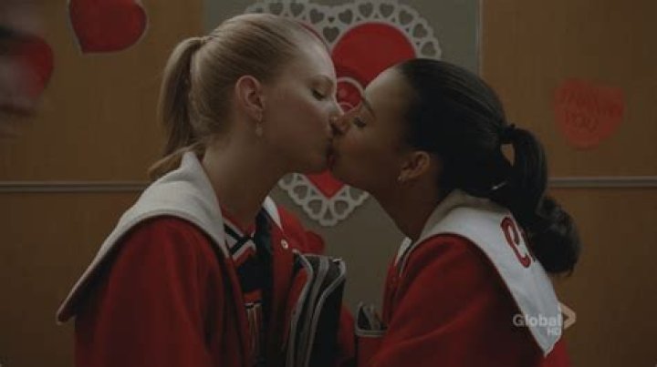 Santana & Dani Share First Kiss — Season 5 Episode 2 Recap – Hollywood Life
