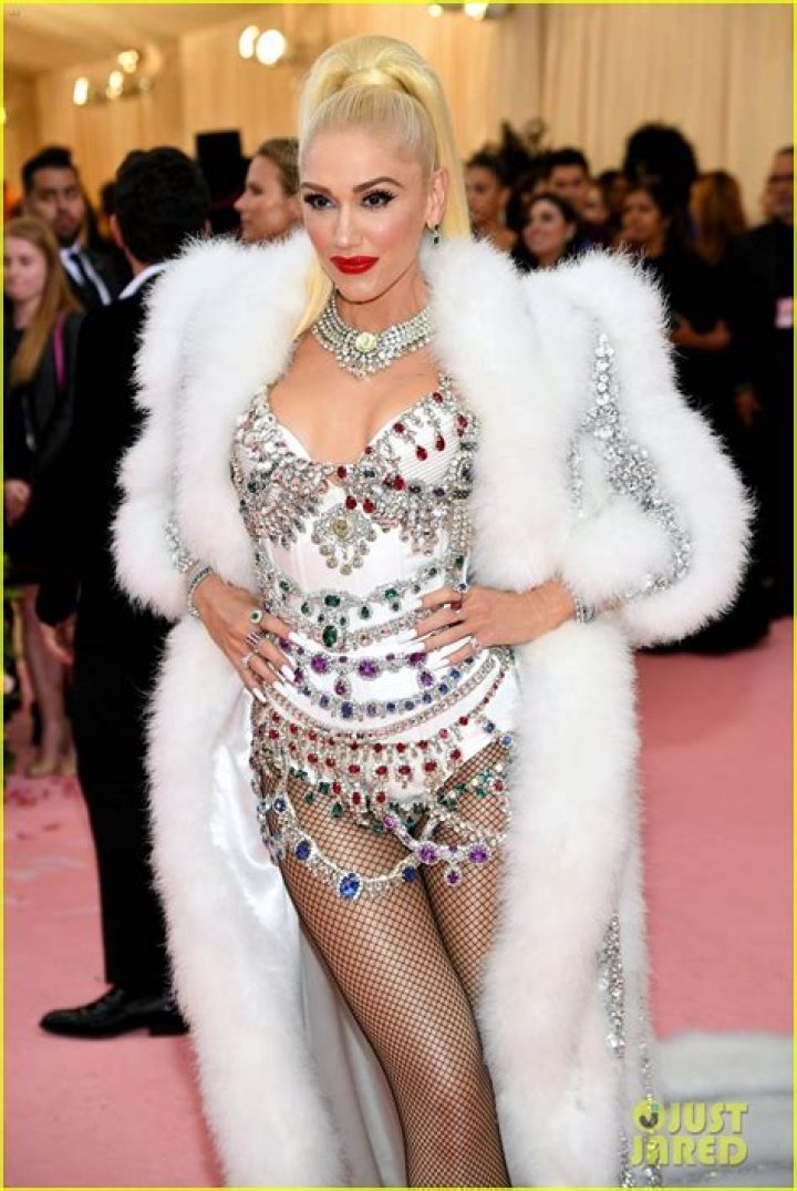 Rocks Oversized Fur coat – Hollywood Life