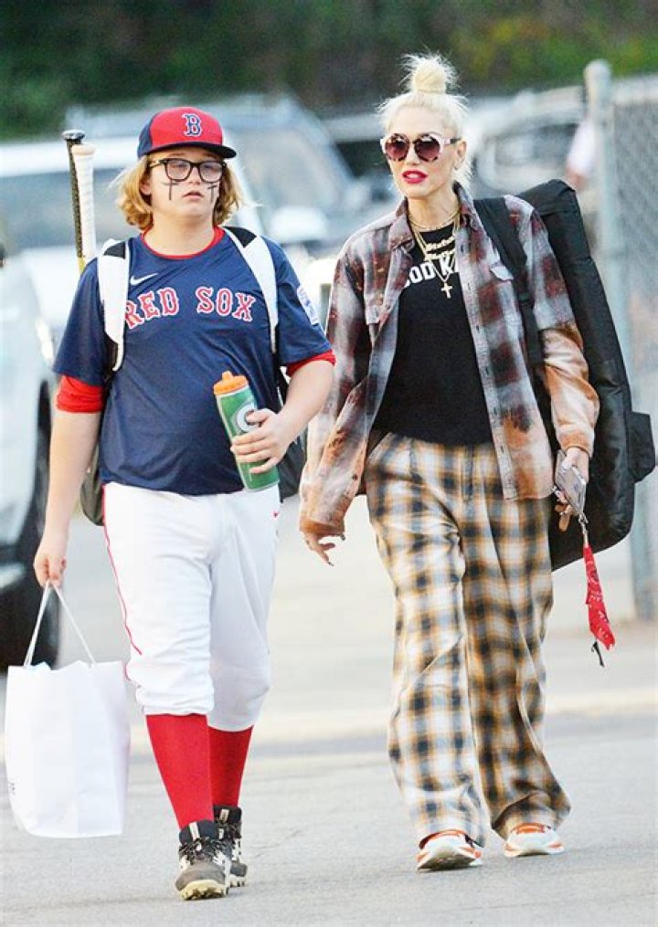 Gwen Stefani Takes Adorable Son Apollo, 8, To Baseball Game In LA – Photos