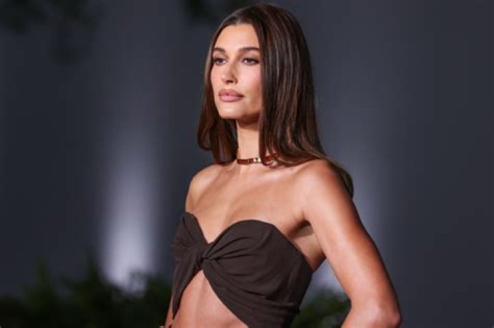 Hailey Bieber Debuts Red Hair Makeover Amid Selena Gomez Hangout – Hollywood Life