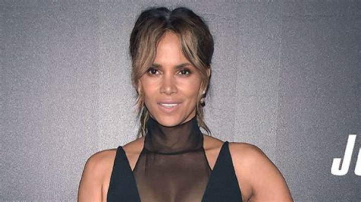 Halle Berry Remembers Having Her 1st Orgasm At Just 11 Years Old: ‘I Did It To Myself’ — Watch