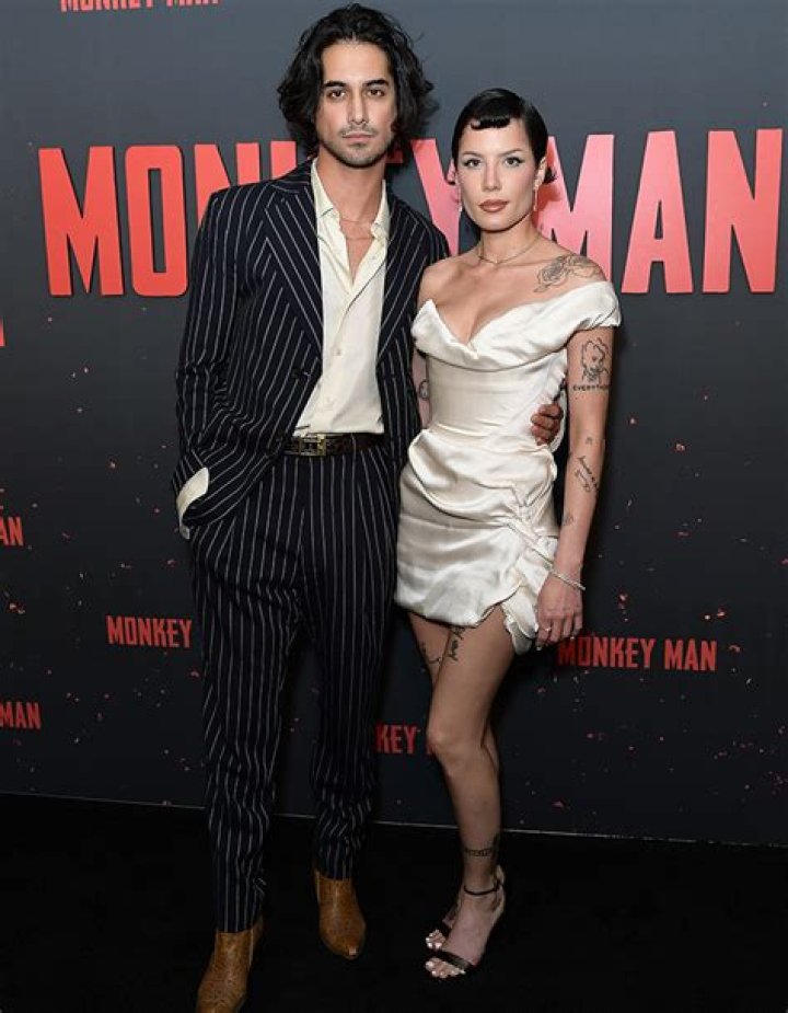 Halsey & Boyfriend Avan Jogia Make Red Carpet Debut Together: Photos
