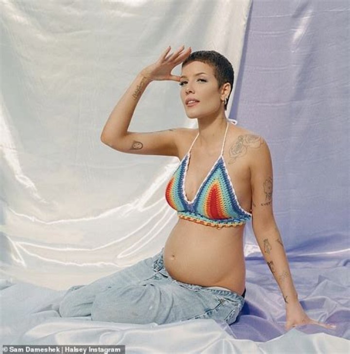 Halsey Shows Baby Bump In Bikini & Reflects On ‘Sensitivity’ To Her Body During Pregnancy