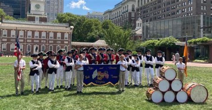 ‘Hamilton’s Performance At The Tony Awards — The Battle Of Yorktown – Hollywood Life