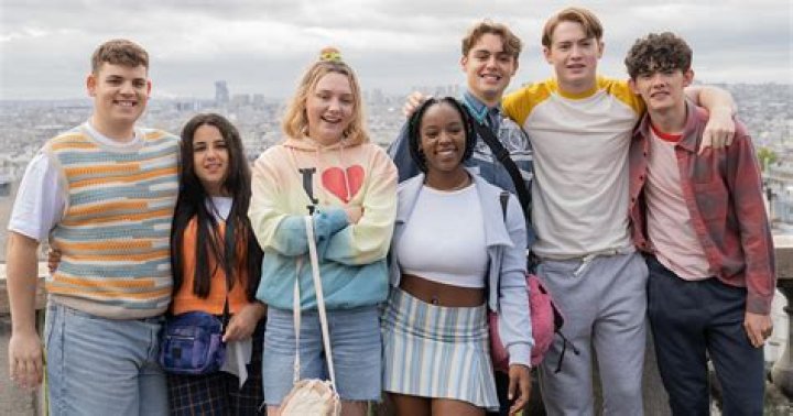 ‘Heartstopper’: Photos Of Netflix’s New Teen Series
