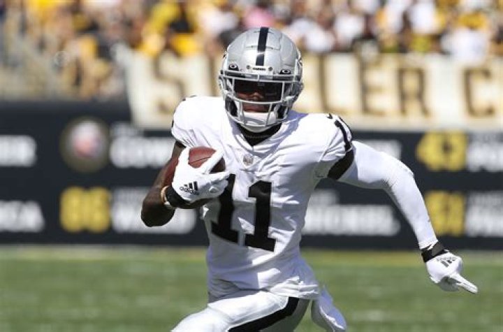 
Henry Ruggs car crash video shows man begging police for help saying ‘he plays for the Raiders’ 