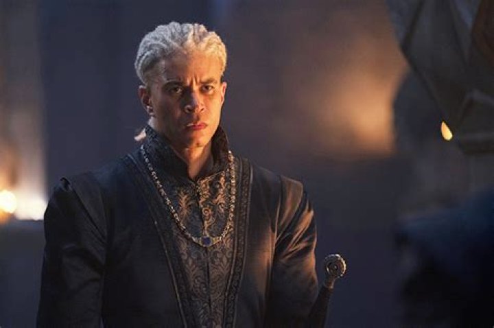 Laenor’s Alive & Fakes His Death – Hollywood Life