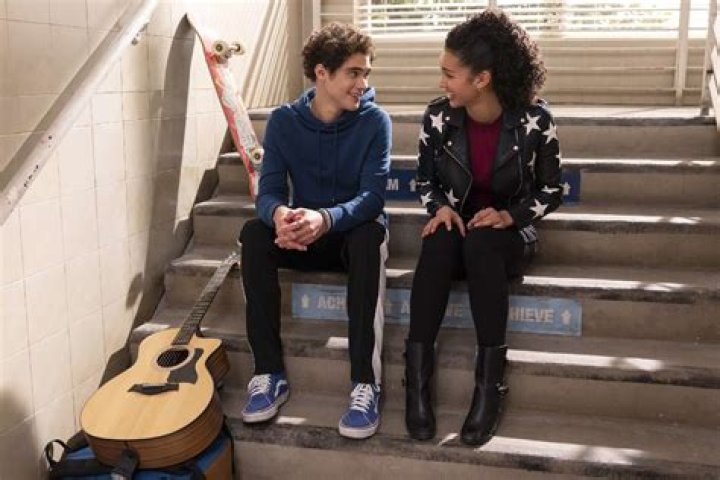 Sofia Wylie Teases What’s Ahead For Gina & More – Hollywood Life