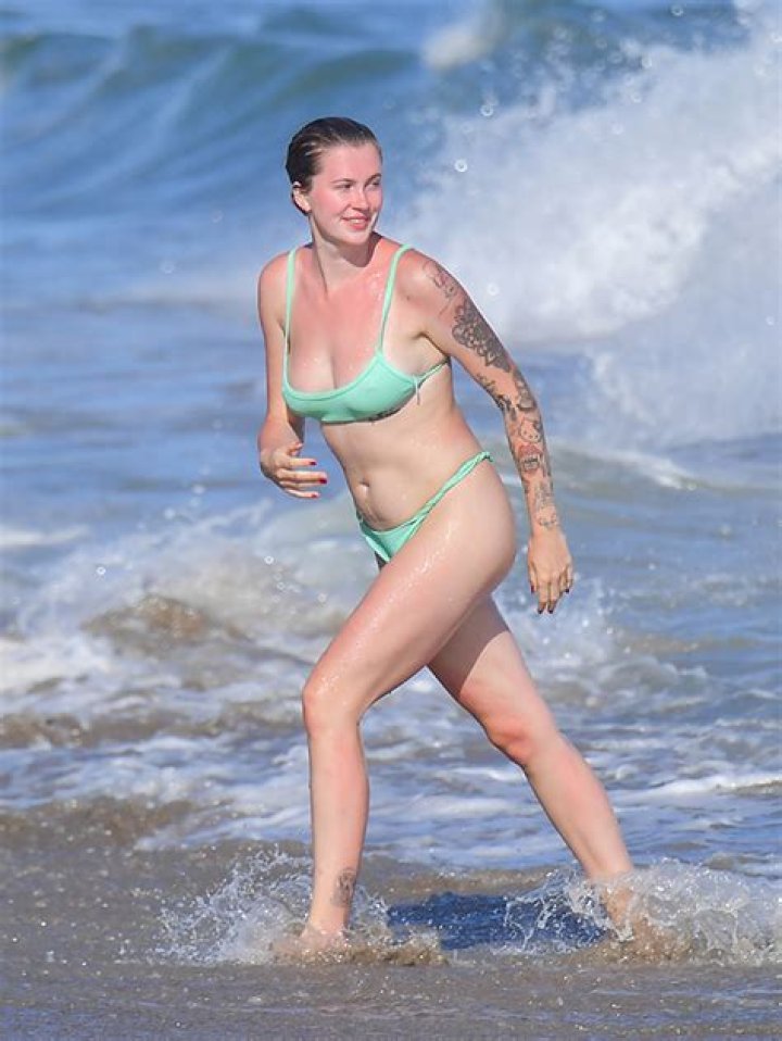 Ireland Baldwin Debuts New Tattoo In Bikini Photo: ‘Yeehaw!’ – Hollywood Life