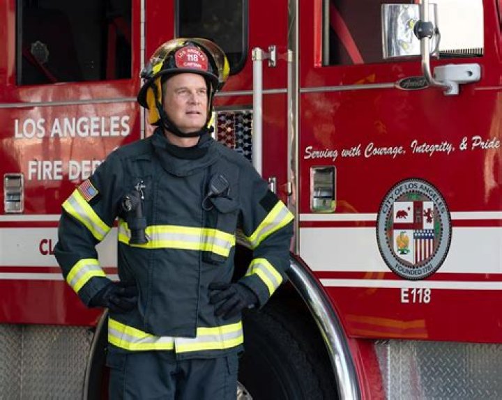 
Is Peter Krause Leaving 911? Everything About Peter Krause From 9-1-1 