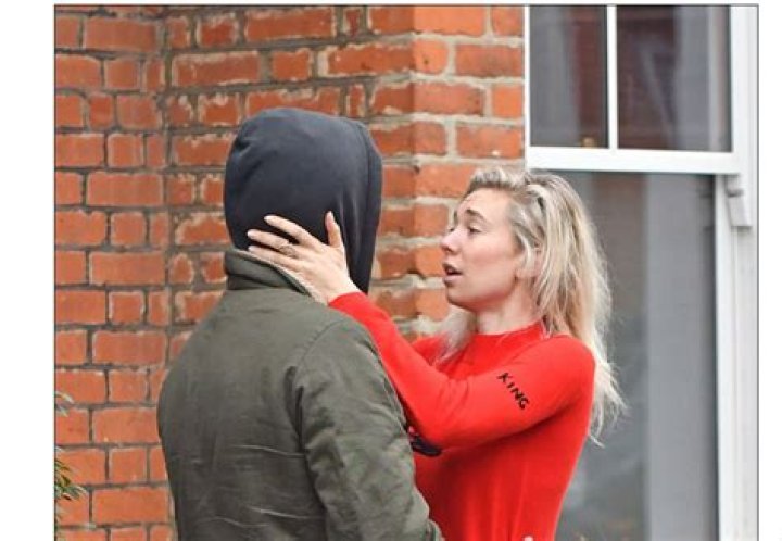 Is Vanessa Kirby Lesbian | Sexuality And Partner