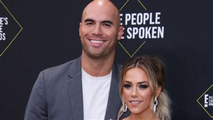 Jana Kramer Claims Her Ex Husband Cheated With Over 13 women – Hollywood Life