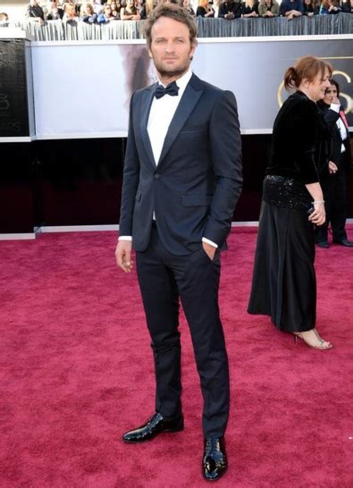 Jason Clarke Height Weight Body Measurements Age Stats Facts Family