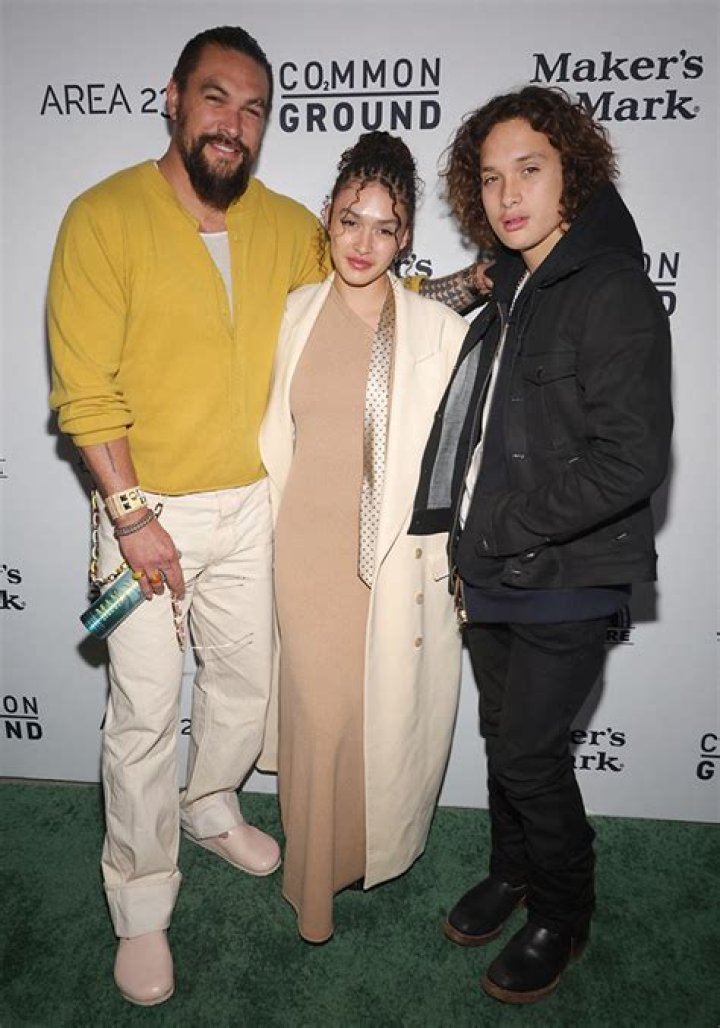 Jason Momoa Poses With Rarely Seen Kids Lola, 16, & Nakoa-Wolf, 15, at Premiere After Lisa Bonet Divorce