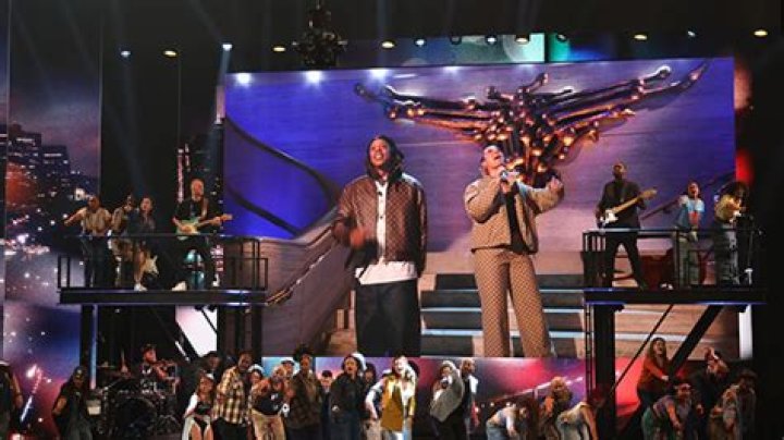 Jay-Z Gives Surprise Tony Awards Performance With Alicia Keys: Watch