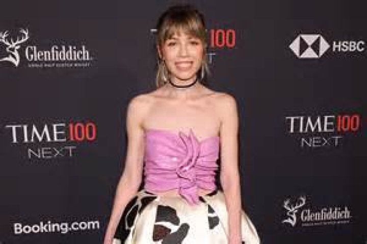 Jennette McCurdy’s Mom Died — Debra McCurdy Dead After 17-Year Cancer Battle – Hollywood Life