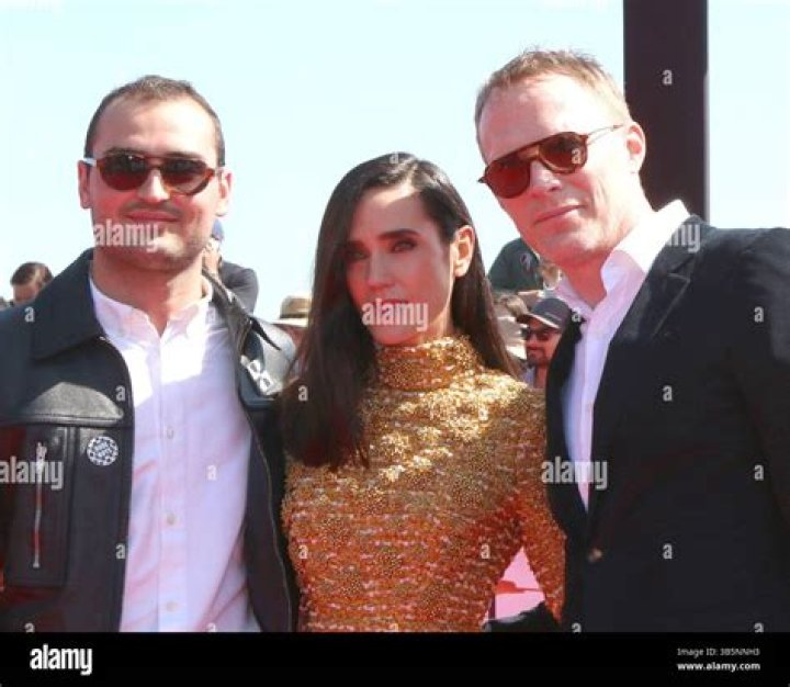 Jennifer Connelly Joined By Son Kai Dugan At ‘Top Gun 2’ Premiere – Hollywood Life