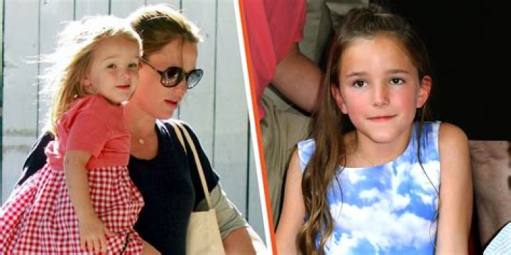 Jennifer Garner Bonds With Look-Alike Daughter Seraphina, 12, On Shopping Date — Photos