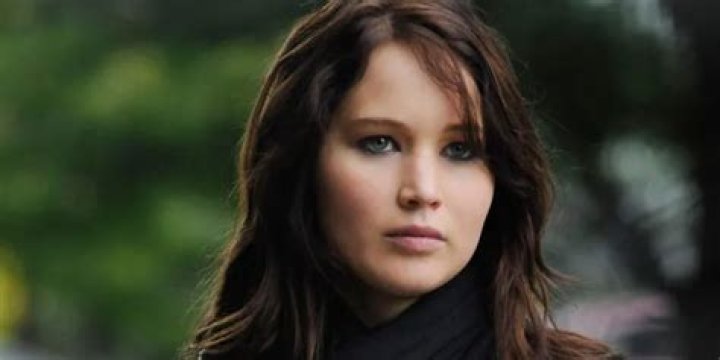 Jennifer Lawrence’s Bra In ‘Silver Linings Playbook’ — SOLD For $3,175 – Hollywood Life