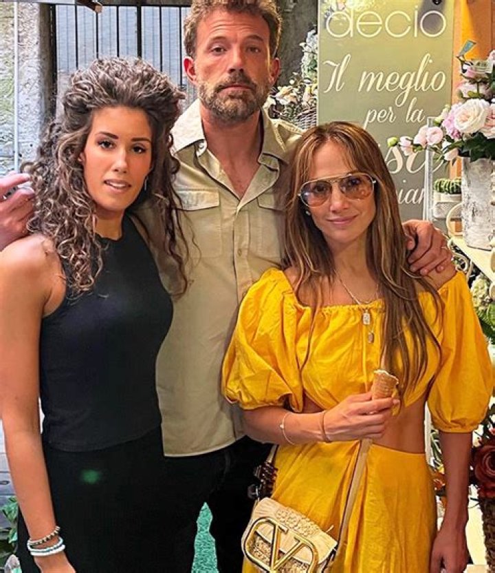 J.Lo & Ben Affleck Enjoy Ice Cream & Shopping For Home Goods During Italy Honeymoon