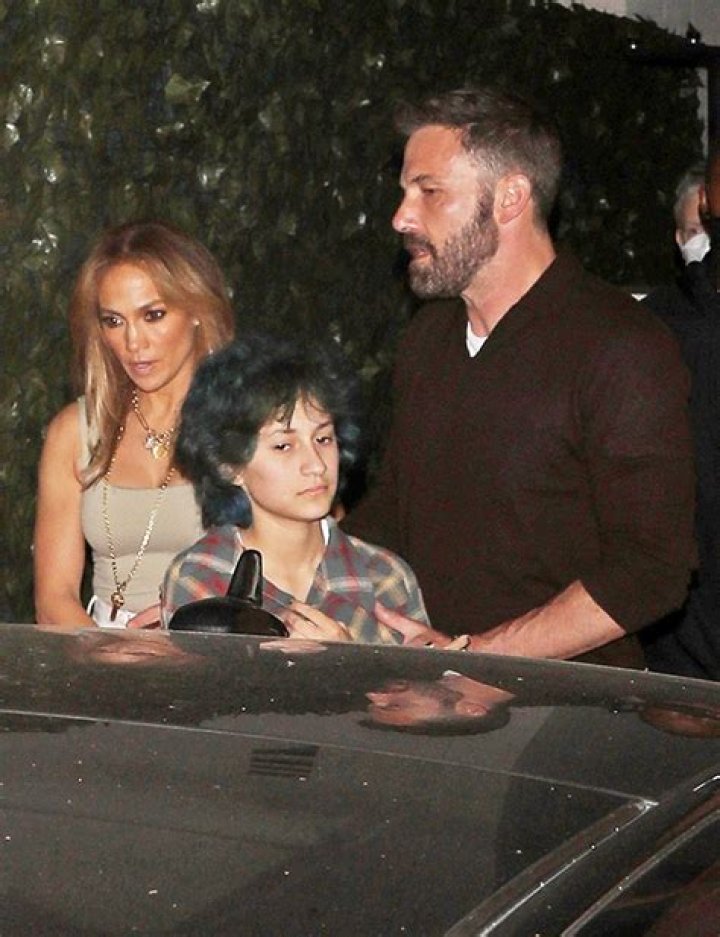 Ben Affleck & Jennifer Lopez Making Thanksgiving A ‘Family Affair’ With Their Kids