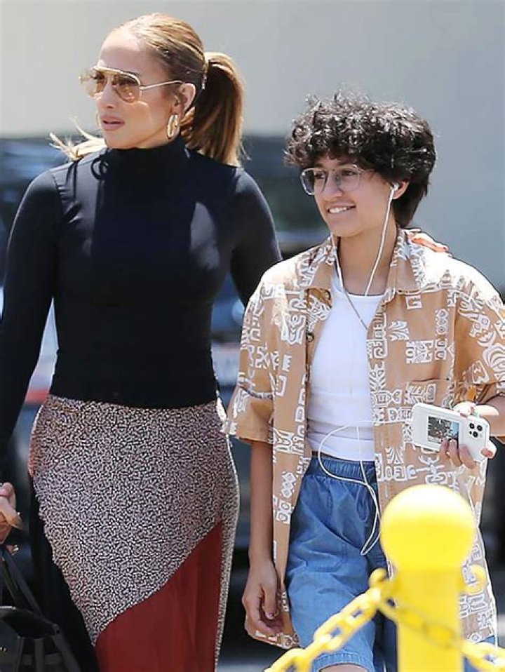 Jennifer Lopez’s Child Emme, 14, Falls Asleep On Her & Son Max Falls Asleep On Ben Affleck In Thanksgiving Photos