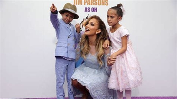 Jennifer Lopez Celebrates Twins Max & Emme’s 13th Birthday: Watch – Hollywood Life