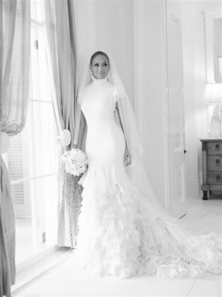 Jennifer Lopez Shares Look At 3 Wedding Dresses After Georgia Wedding – Hollywood Life