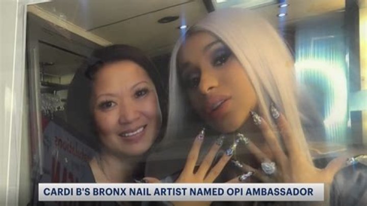 How Cardi B Cares For Baby With Long Nails – Hollywood Life