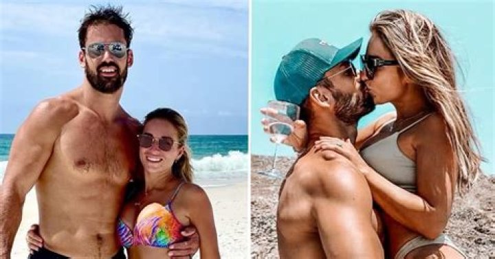 Jessie James Decker & Husband Eric Pose On A Beach In Cheeky Pic – Hollywood Life