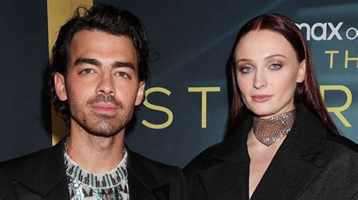 Joe Jonas Deletes Sophie Turner Instagram Photos Amid Divorce – Hollywood Life