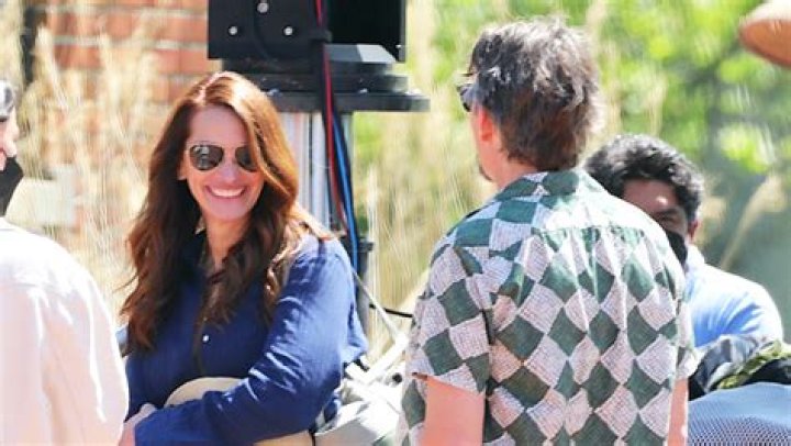 Julia Roberts Rocks Daisy Dukes Alongside Ethan Hawke On The Set Of Their New Movie