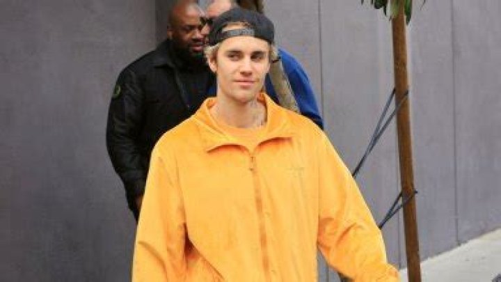 Justin Bieber Lip Syncs Jim Carrey’s Lines From ‘The Grinch’ Perfectly – Hollywood Life