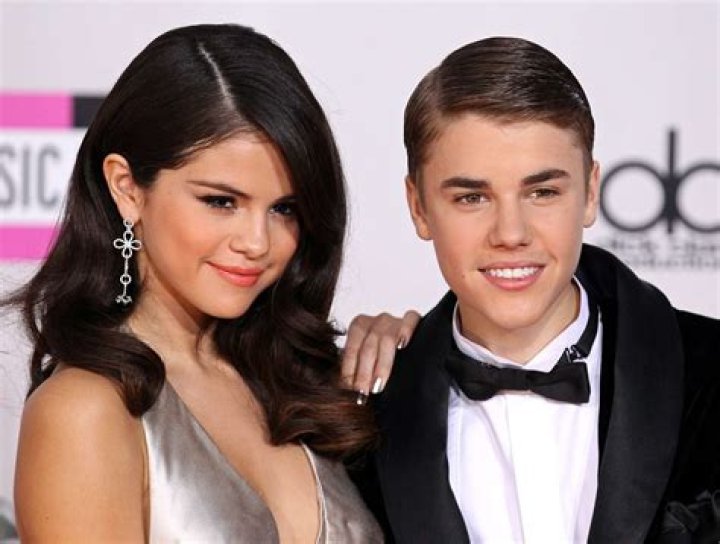 Justin Bieber & Selena Gomez’s Most Shocking Breakups & Makeups