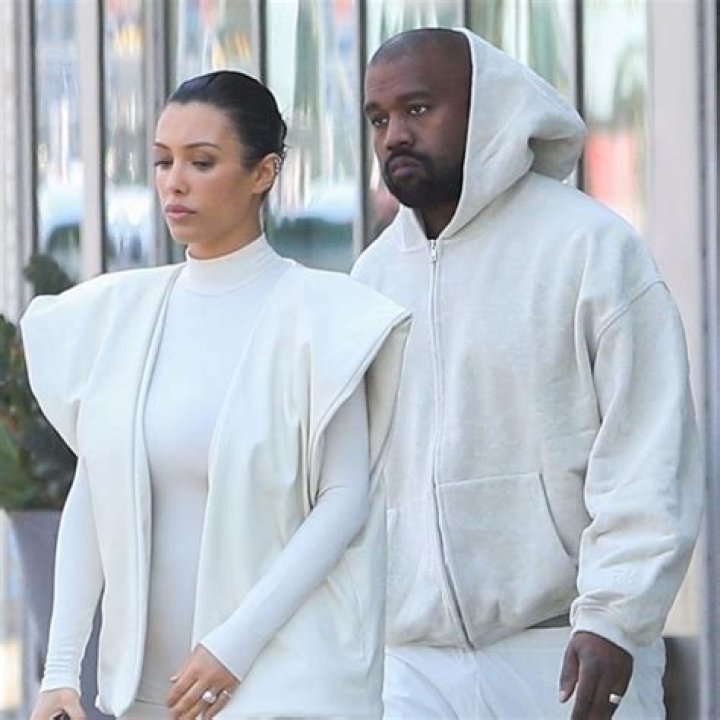 Kanye West Wearing Wedding Ring On Left Hand After Reported Marriage – Hollywood Life