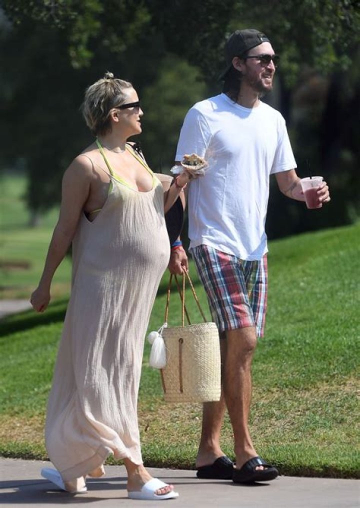 Kate Hudson & Danny Fujikawa — See Pics Of The Couple – Hollywood Life