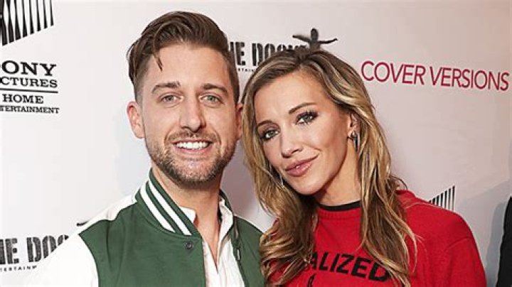 See The Wedding Pic – Hollywood Life