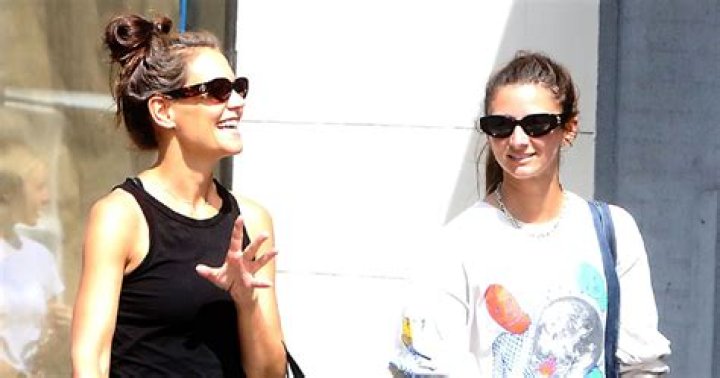 Katie Holmes: 1st Photo Since Rumored Split From Longtime BF Jamie Foxx — Pics With Suri