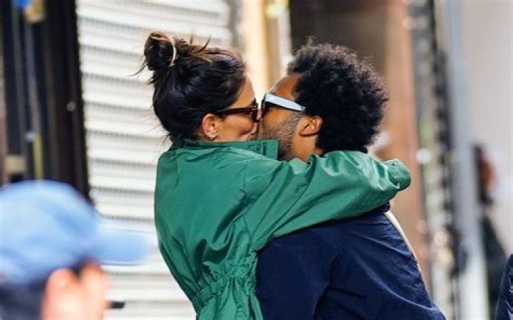 Katie Holmes Passionately Kisses New Boyfriend Bobby Wooten III In NYC: Photos