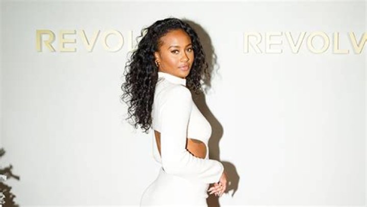 Kayla Nicole Says She’s ‘Flying Away’ From Her Problems in New Video – Hollywood Life