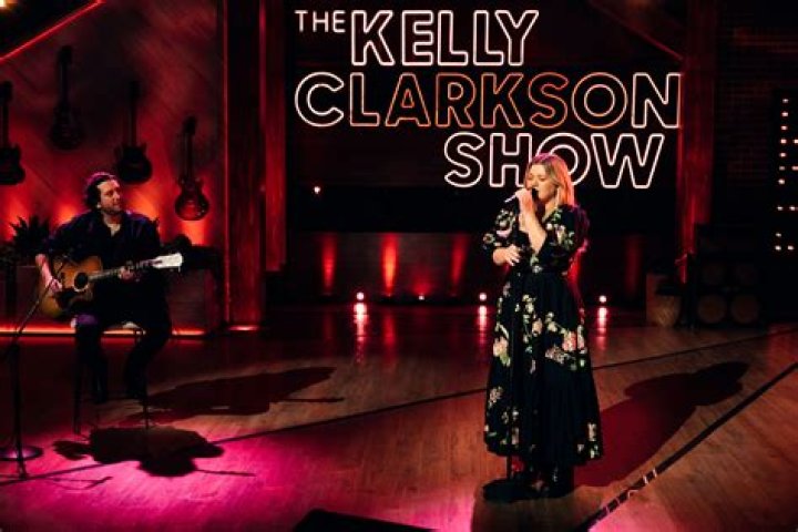 Kelly Clarkson Hints At Reason Behind Surprise Divorce From Brandon Blackstock On Talk Show — Watch